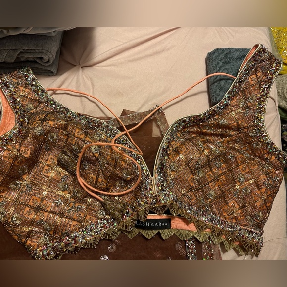 Lashkaraa Dark Peach Sequins Embroidered Crop Set - Picture 4 of 7